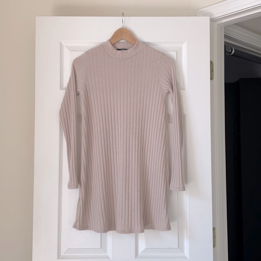 Mod dress.  Long sleeve, short dress. Size small